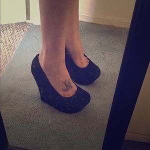 🌺 4 for $25🌺 Candies size 9 black suede wedges